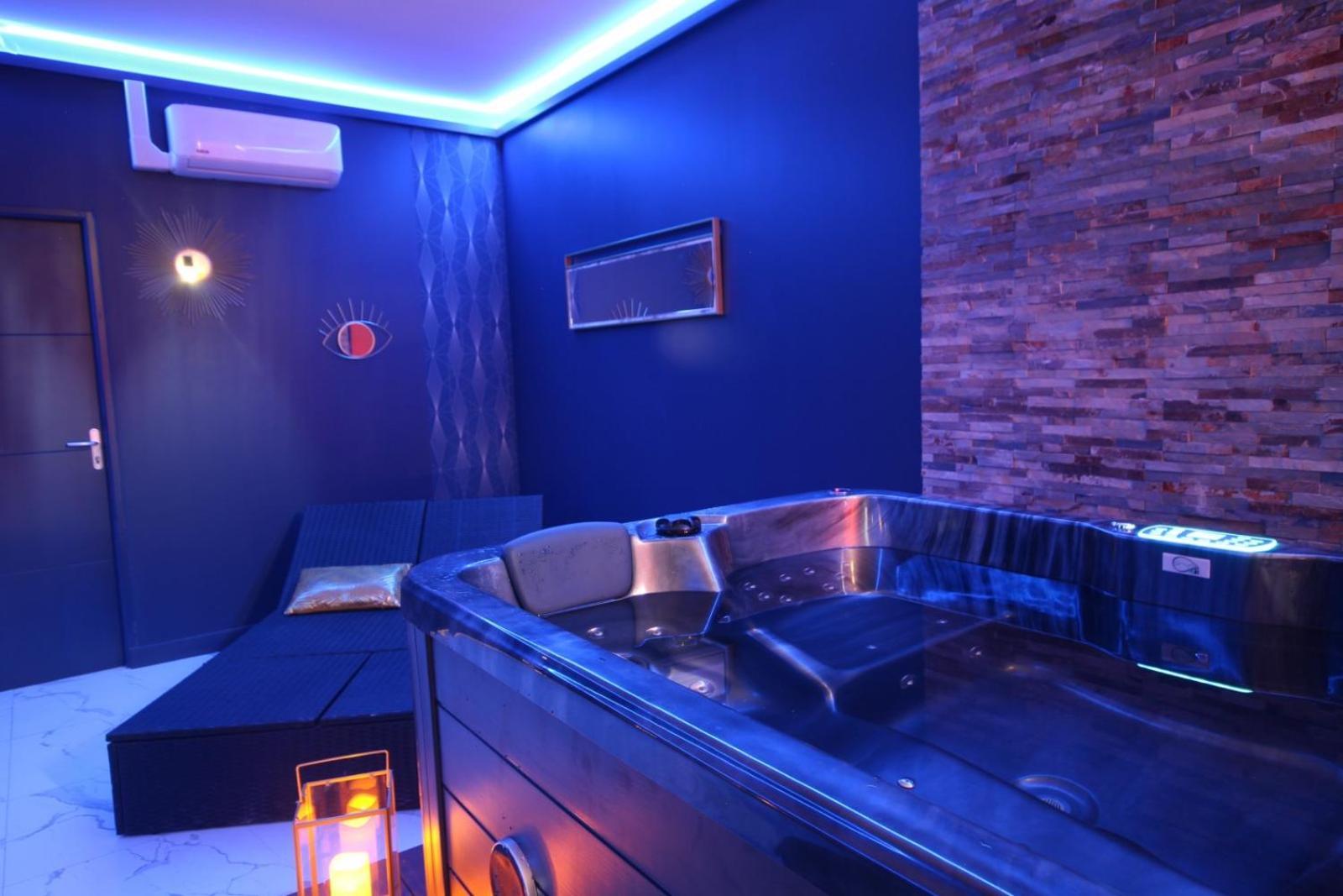 Suite Blue Jacuzzi Le Breuil  Eksteriør billede