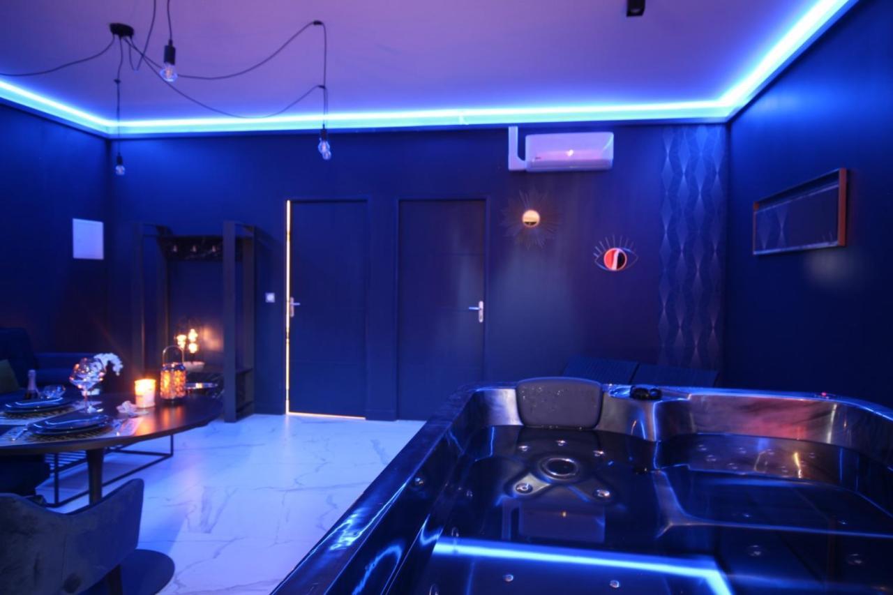 Suite Blue Jacuzzi Le Breuil  Eksteriør billede